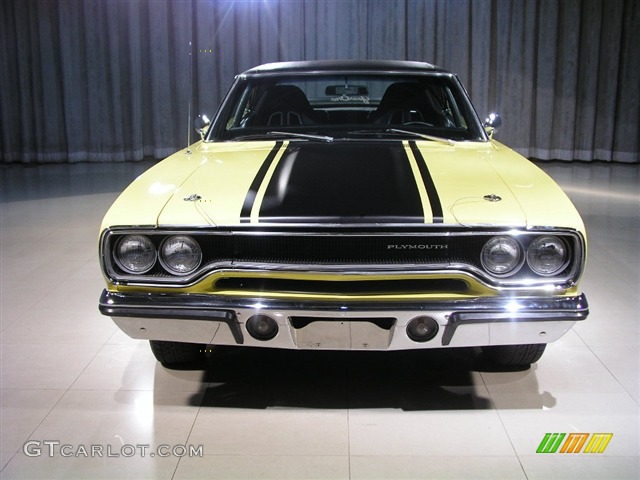 1970 Road Runner Coupe - Lemon Twist Yellow / Black photo #4