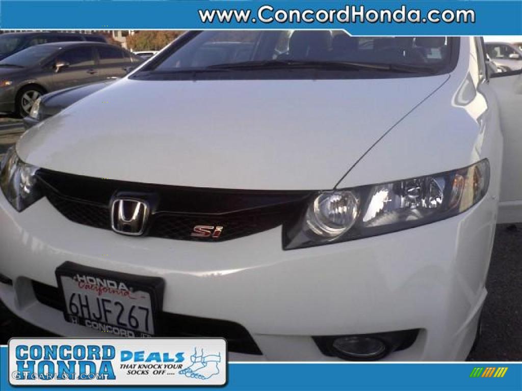 Taffeta White Honda Civic