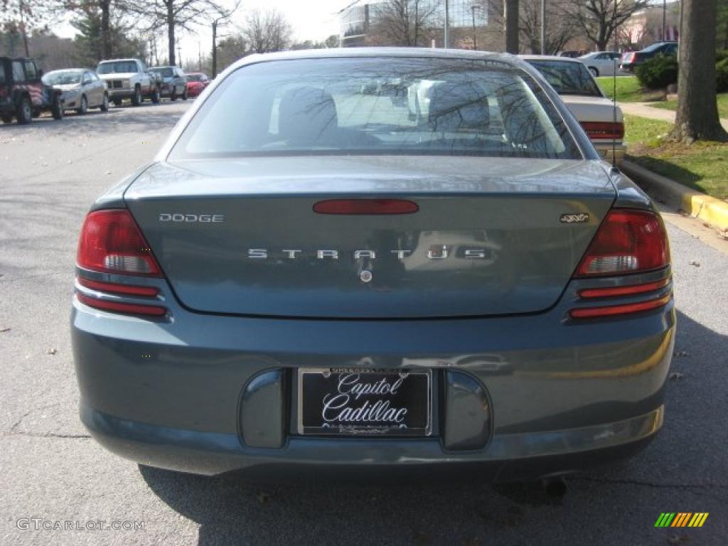 2006 Stratus SXT Sedan - Magnesium Pearlcoat / Dark Slate Grey photo #3