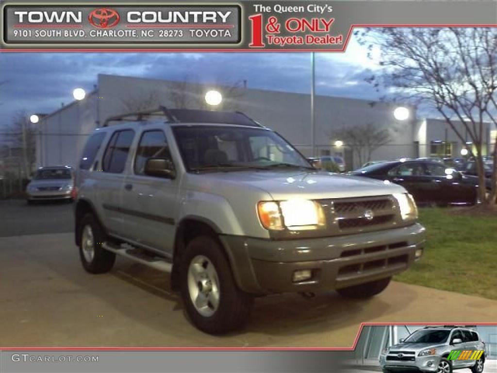 2001 Xterra XE V6 4x4 - Silver Ice Metallic / Dusk Gray photo #1