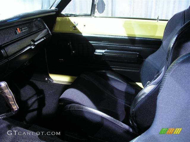 1970 Road Runner Coupe - Lemon Twist Yellow / Black photo #13