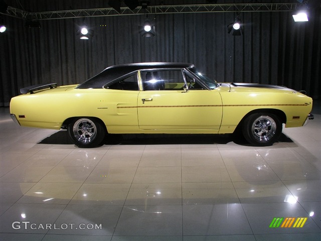 1970 Road Runner Coupe - Lemon Twist Yellow / Black photo #19