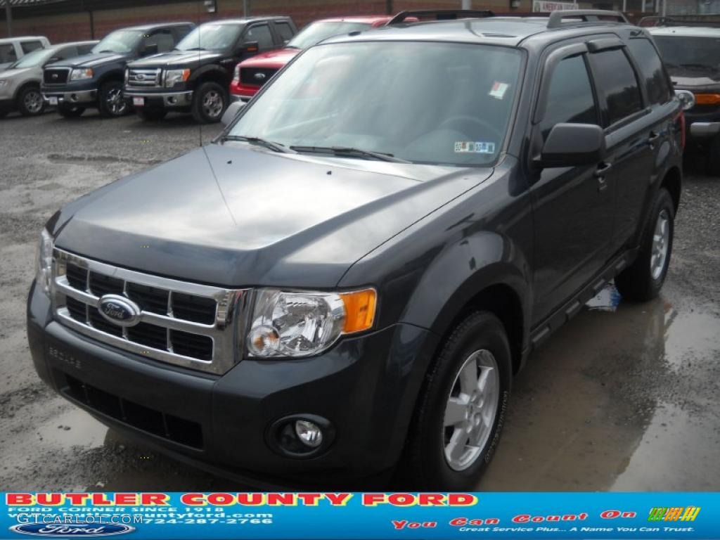 2009 Escape XLT V6 4WD - Sterling Grey Metallic / Charcoal photo #17