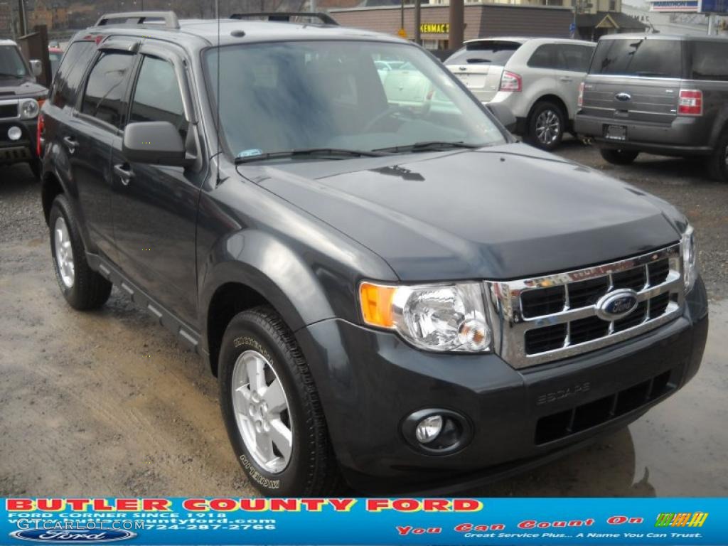 2009 Escape XLT V6 4WD - Sterling Grey Metallic / Charcoal photo #19