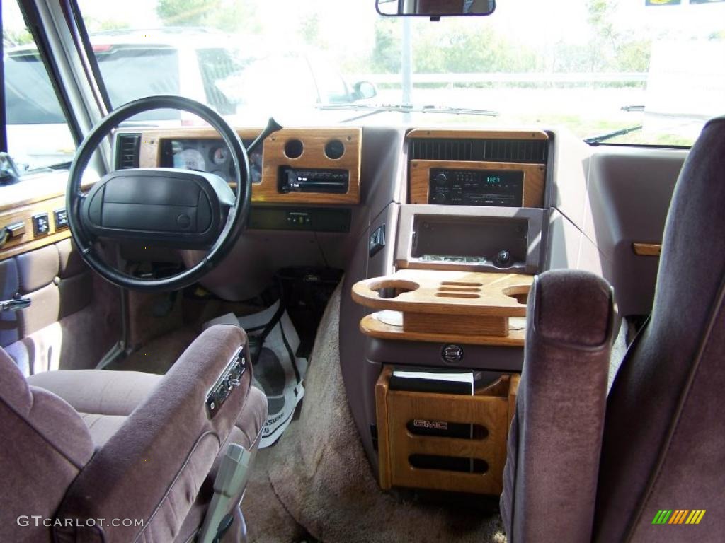 1995 Vandura G2500 Conversion Van - White / Maroon photo #9