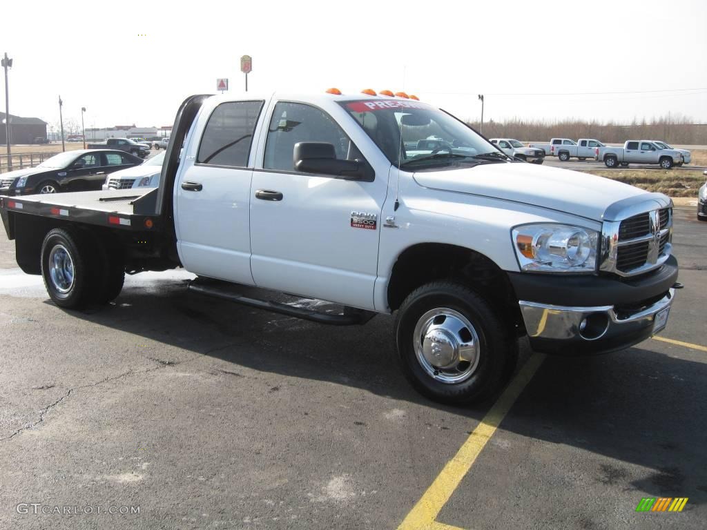 2008 Ram 3500 SLT Quad Cab 4x4 Dually - Bright White / Khaki photo #3