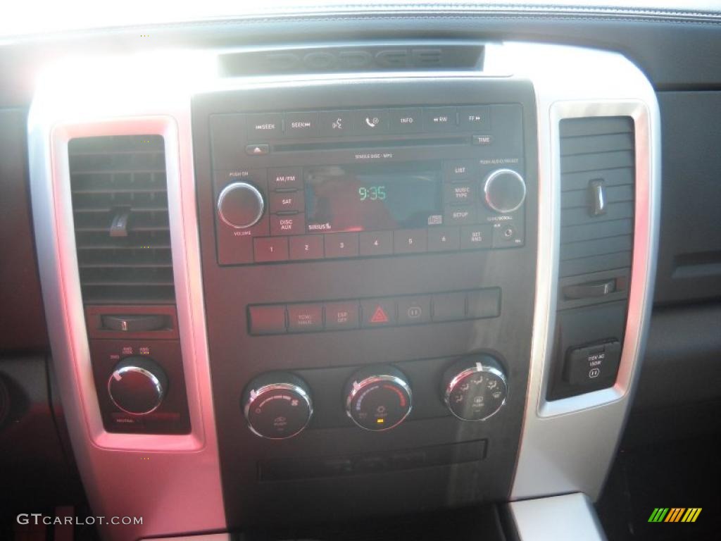 2009 Ram 1500 SLT Regular Cab 4x4 - Bright Silver Metallic / Dark Slate Gray photo #6