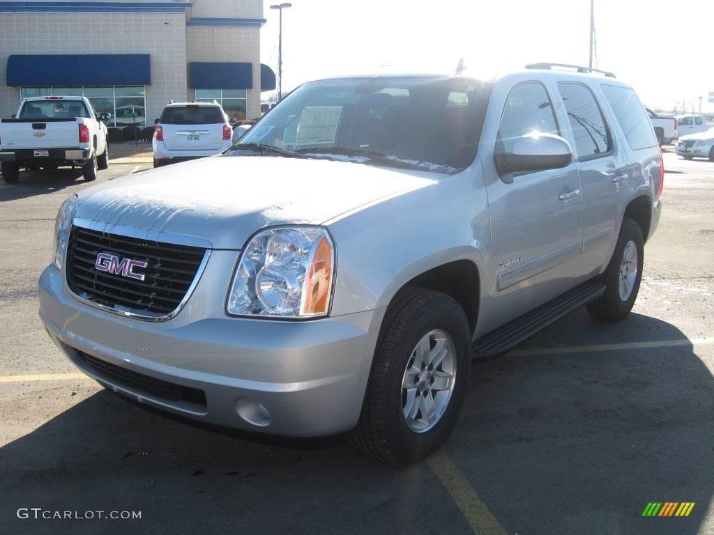 2010 Yukon SLE - Pure Silver Metallic / Ebony photo #1