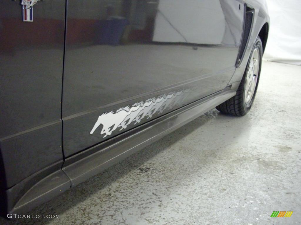 2003 Mustang V6 Coupe - Dark Shadow Grey Metallic / Medium Graphite photo #5