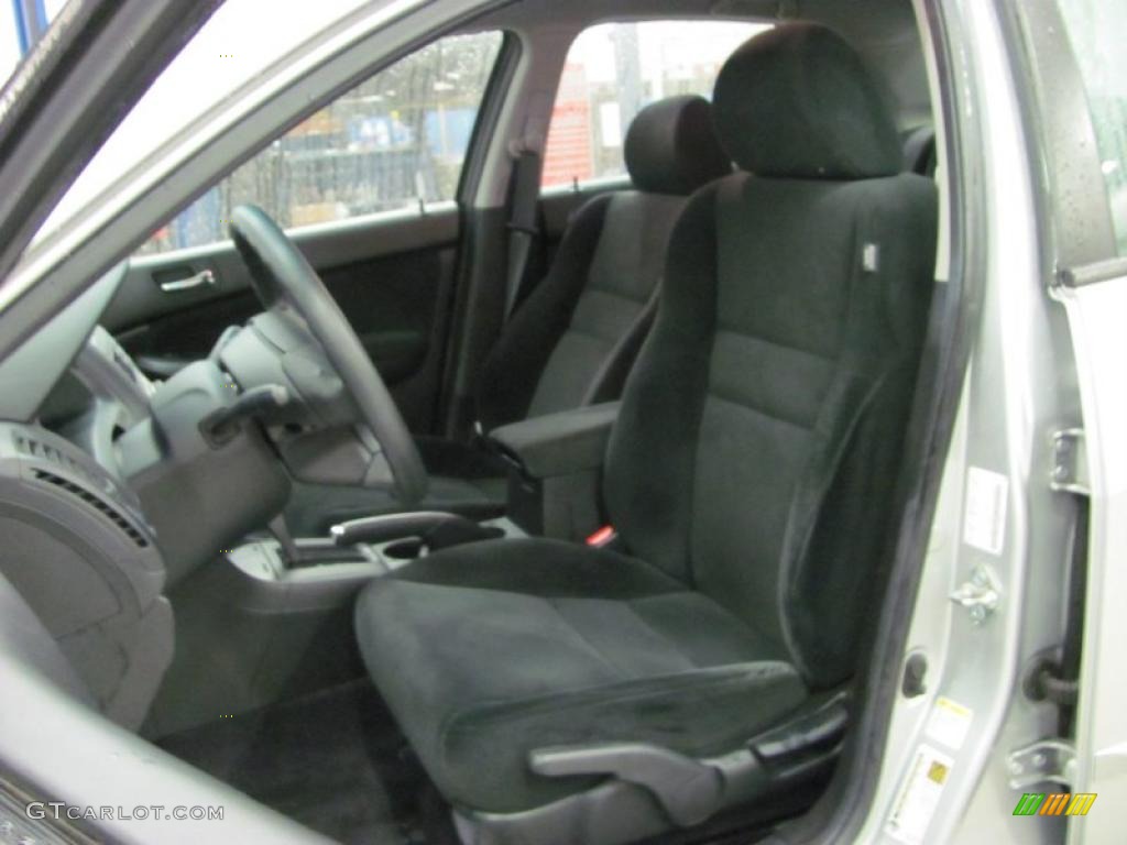 2006 Accord Value Package Sedan - Alabaster Silver Metallic / Gray photo #11