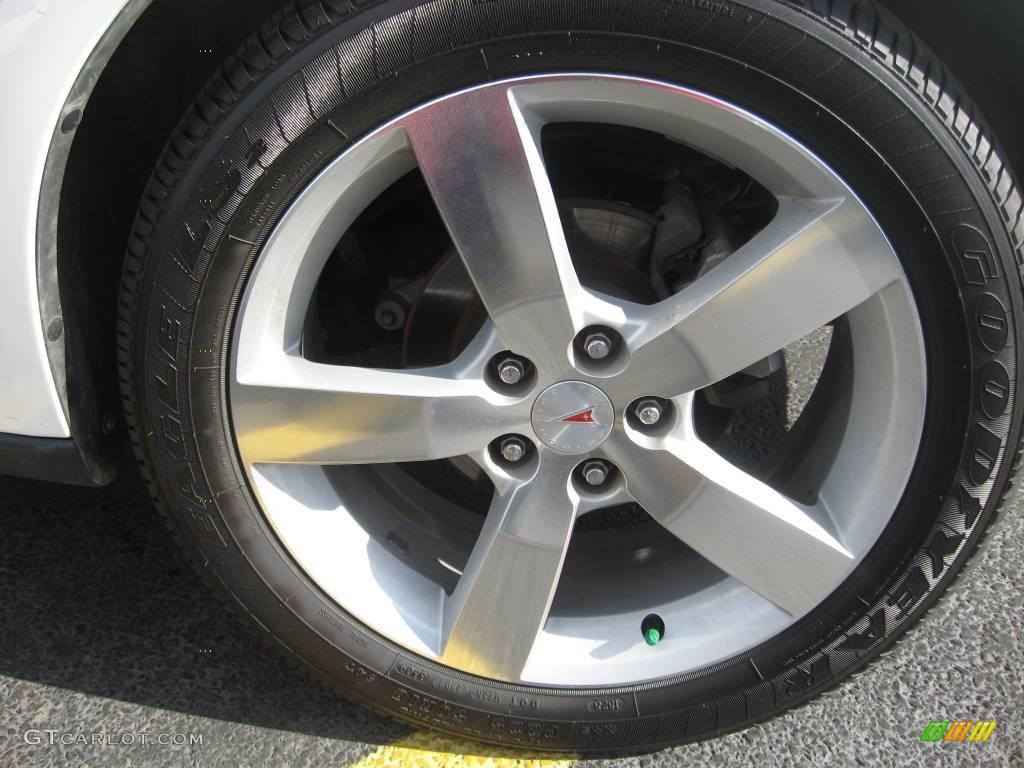 2006 G6 GTP Sedan - Ivory White / Ebony photo #15