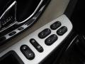 Black - Mariner Luxury 4WD Photo No. 24