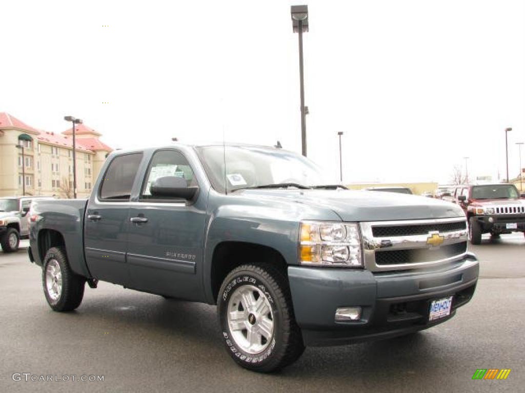 2010 Silverado 1500 LTZ Crew Cab 4x4 - Blue Granite Metallic / Ebony photo #3