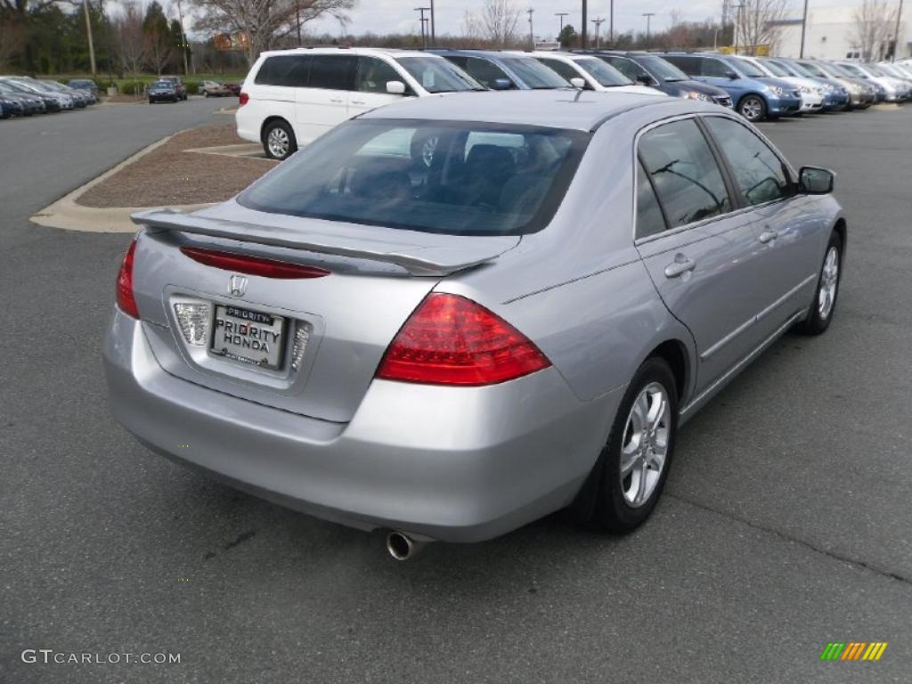 2007 Accord EX Sedan - Alabaster Silver Metallic / Black photo #4