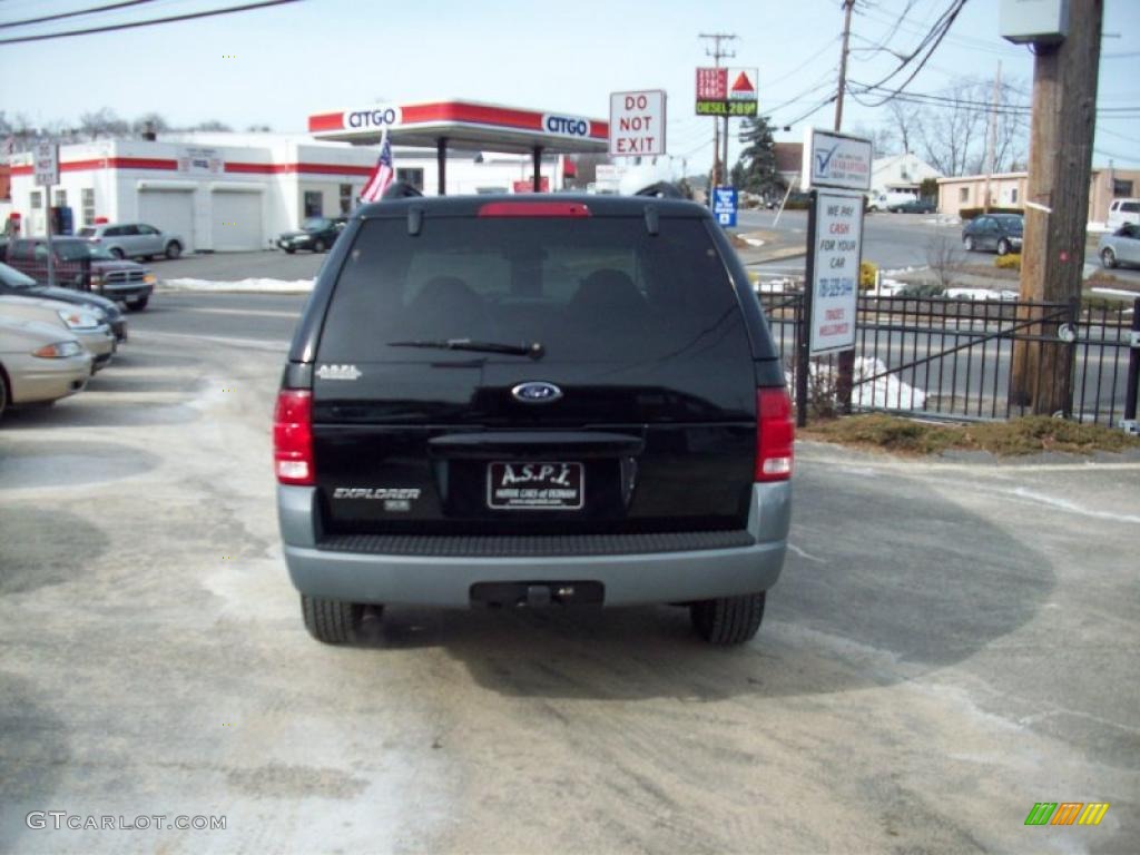 2002 Explorer XLS 4x4 - Black Clearcoat / Graphite photo #4