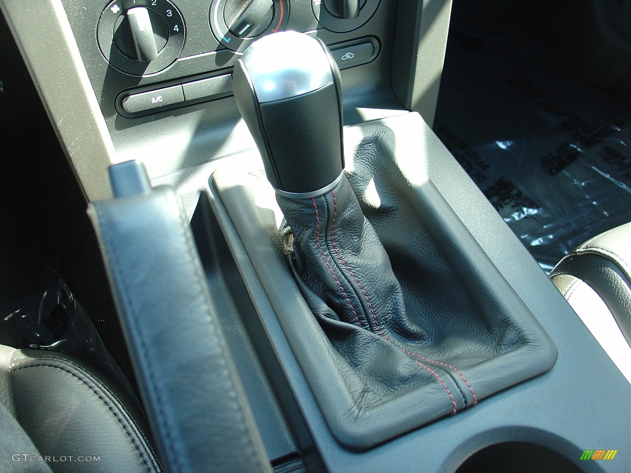 2007 Ford Mustang Shelby GT500 Coupe 6 Speed Manual Transmission Photo #27483