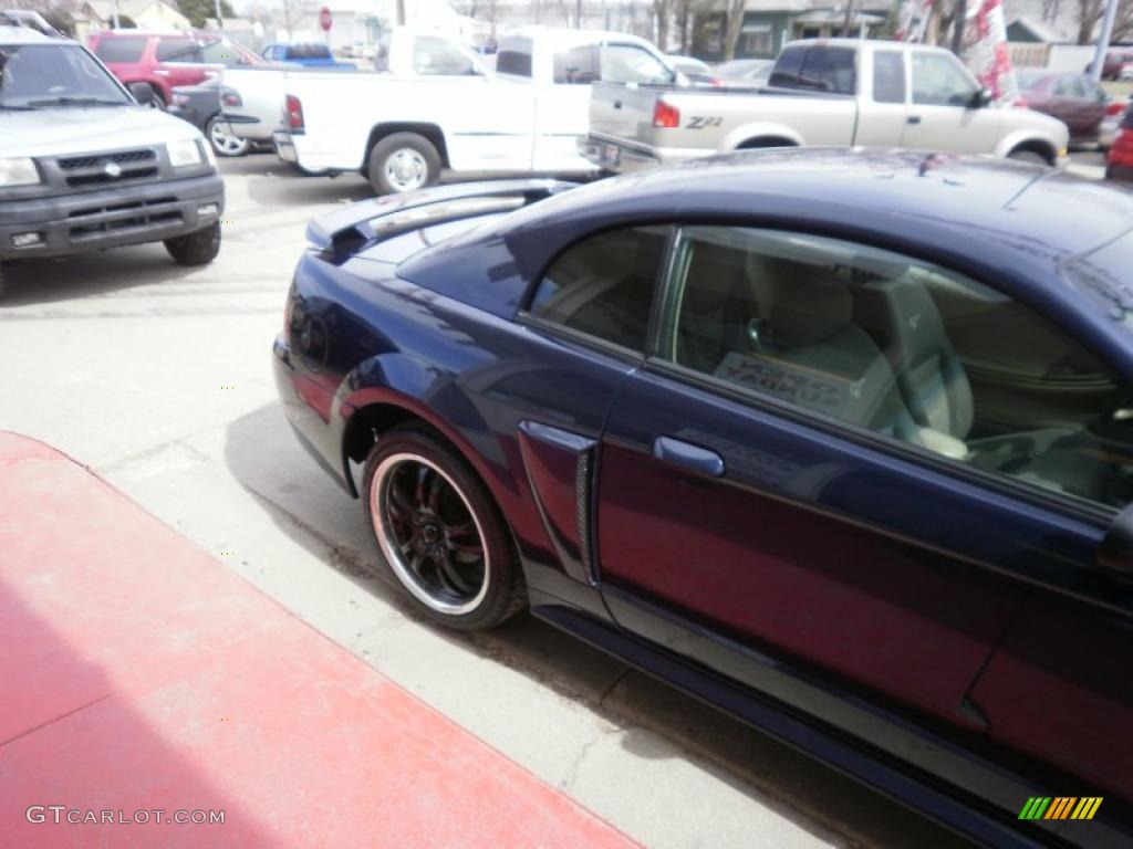 2001 Mustang GT Coupe - True Blue Metallic / Medium Parchment photo #8