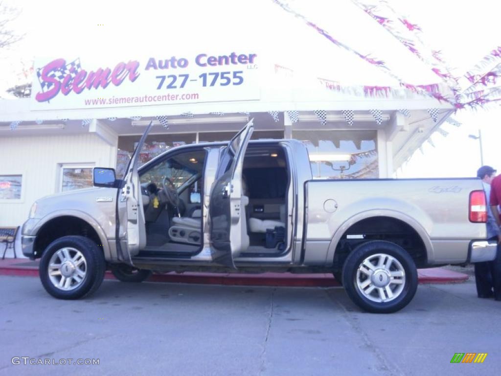 2004 F150 Lariat SuperCrew 4x4 - Arizona Beige Metallic / Tan photo #37