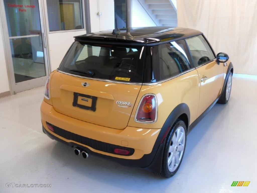 2007 Cooper S Hardtop - Mellow Yellow / Grey/Carbon Black photo #5