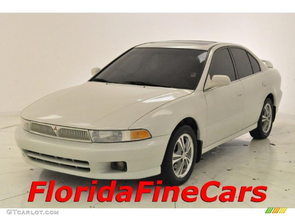 Dover White Pearl Mitsubishi Galant