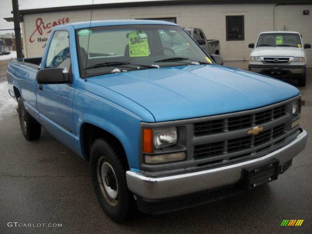 1995 C/K 2500 C2500 Regular Cab - Light Quasar Blue Metallic / Blue photo #6