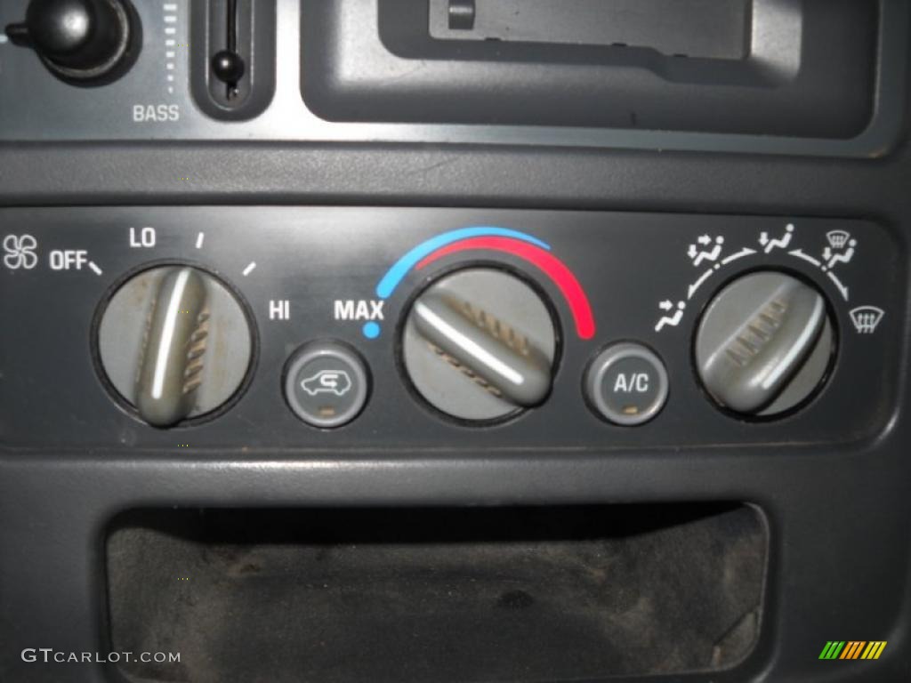 1995 C/K 2500 C2500 Regular Cab - Light Quasar Blue Metallic / Blue photo #18