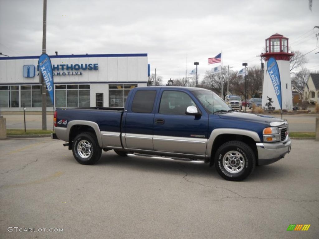 Indigo Blue Metallic GMC Sierra 2500HD