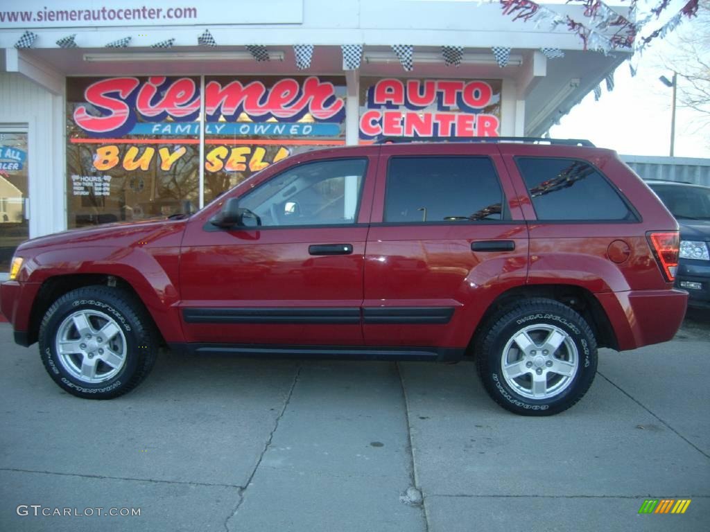 2005 Grand Cherokee Laredo 4x4 - Inferno Red Crystal Pearl / Medium Slate Gray photo #1