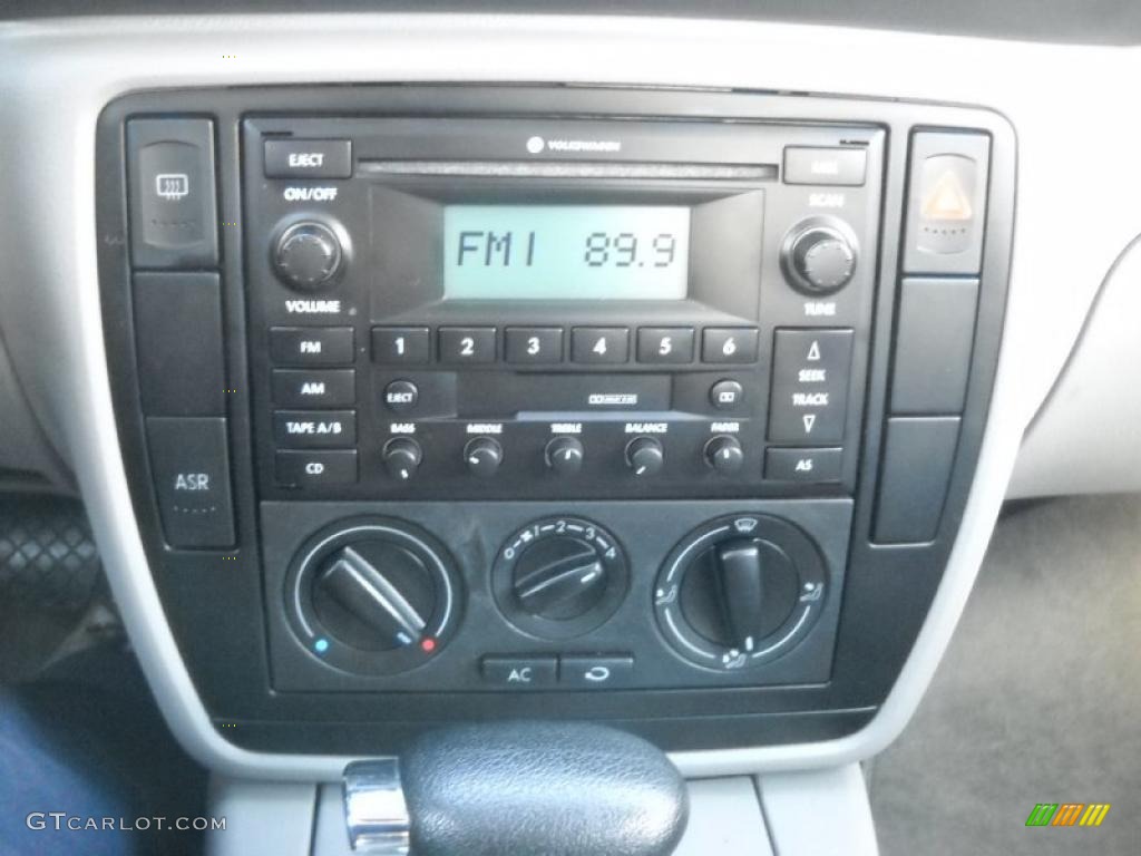 2003 Passat GL Sedan - Reflex Silver Metallic / Grey photo #18