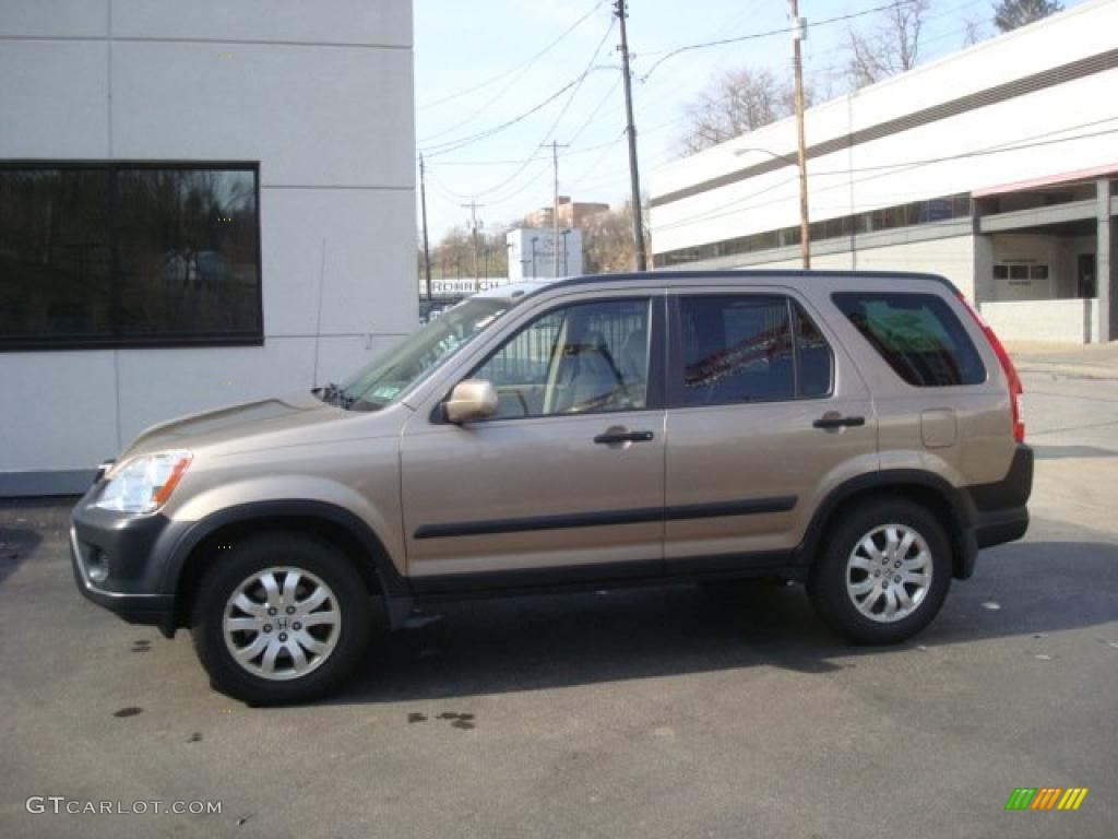 2005 CR-V EX 4WD - Sahara Sand Metallic / Ivory photo #1