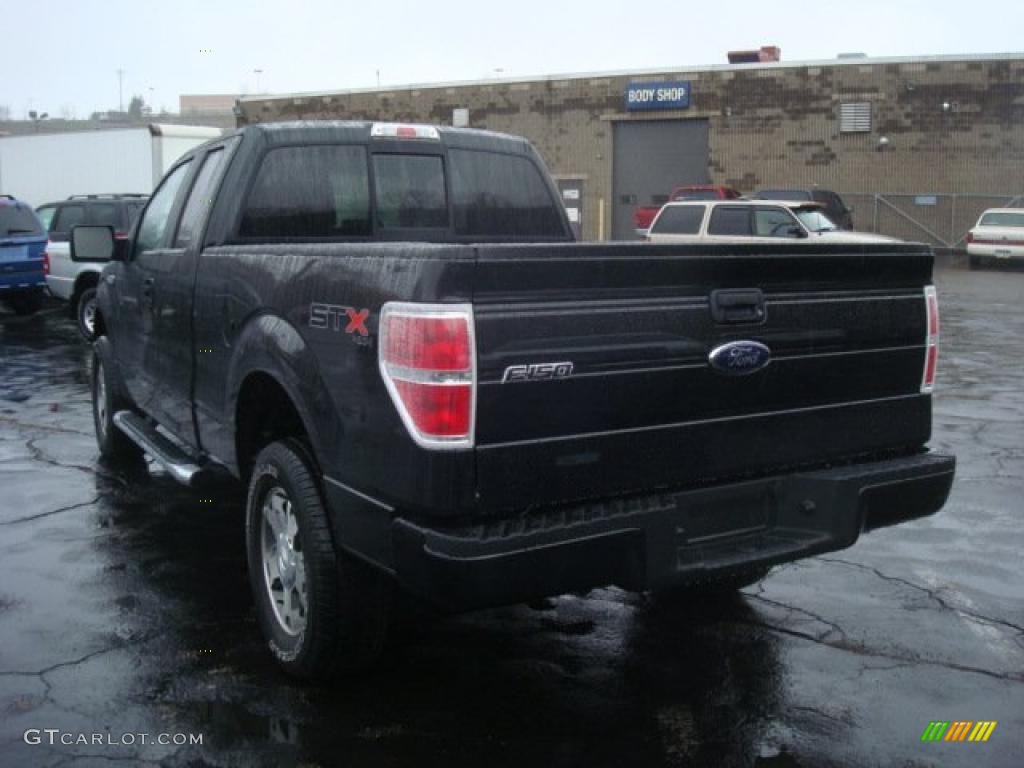 2010 F150 STX SuperCab 4x4 - Tuxedo Black / Medium Stone photo #5