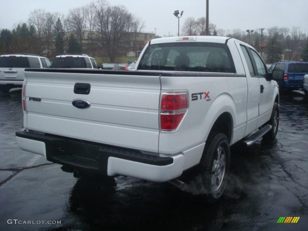 2010 F150 STX SuperCab 4x4 - Oxford White / Medium Stone photo #3