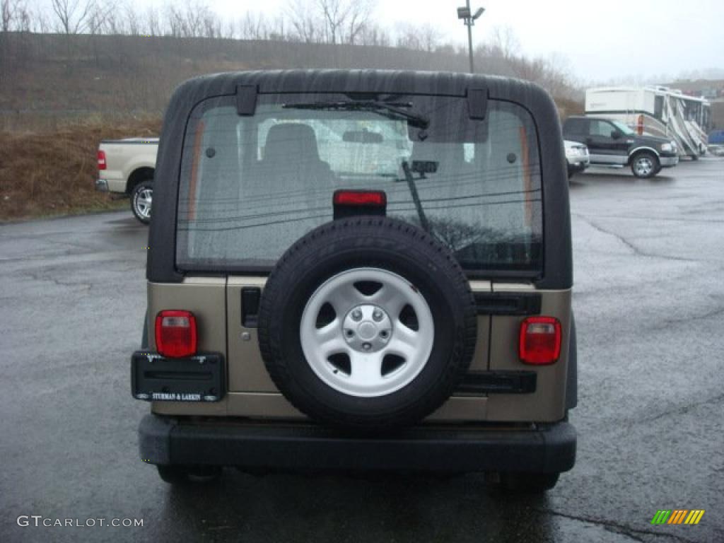 2004 Wrangler Sport 4x4 - Light Khaki Metallic / Dark Slate Gray photo #4