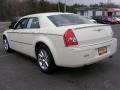 Cool Vanilla - 300 C HEMI Photo No. 5