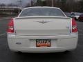 Cool Vanilla - 300 C HEMI Photo No. 6