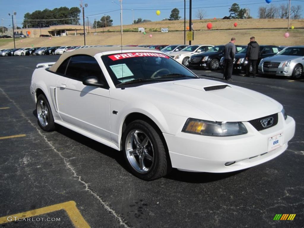 2002 Mustang GT Convertible - Oxford White / Medium Parchment photo #2