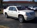 White Diamond - Escalade EXT AWD Photo No. 4