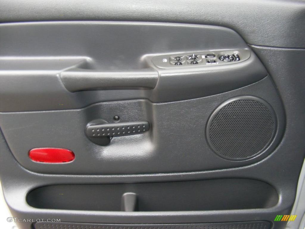 2005 Ram 1500 SLT Quad Cab - Bright Silver Metallic / Dark Slate Gray photo #28