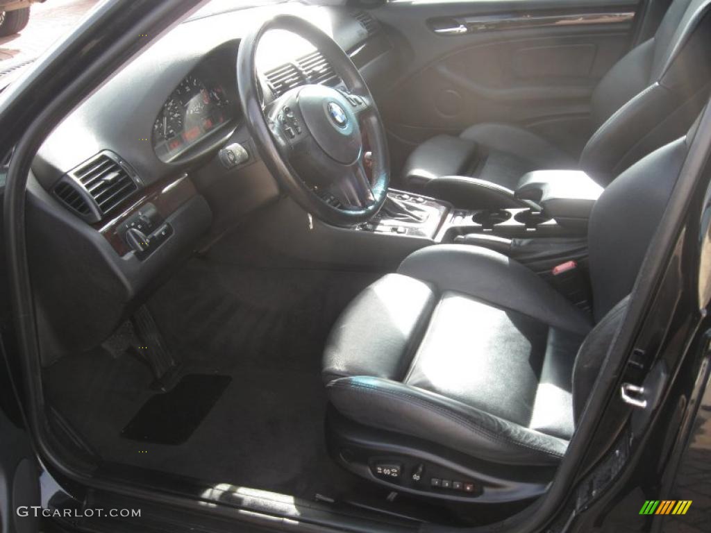 2002 3 Series 325i Sedan - Jet Black / Black photo #13