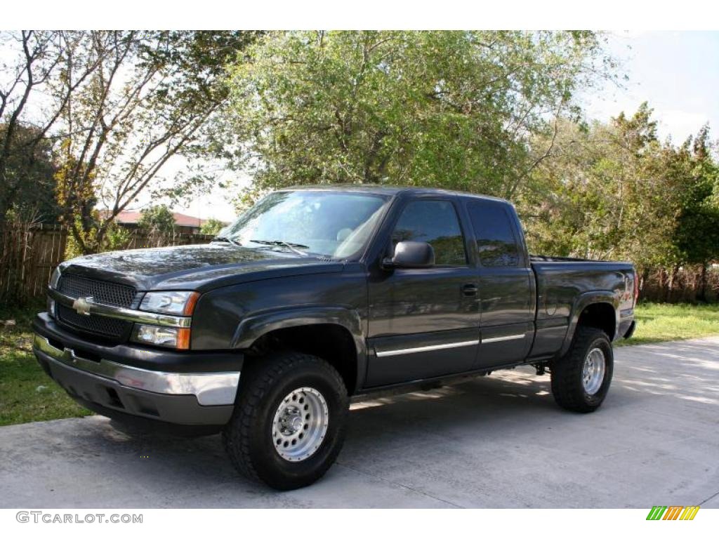 2005 Silverado 1500 LS Extended Cab 4x4 - Dark Gray Metallic / Medium Gray photo #2