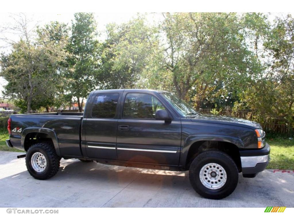 2005 Silverado 1500 LS Extended Cab 4x4 - Dark Gray Metallic / Medium Gray photo #14