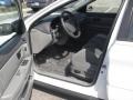 Vibrant White - Taurus SE Sedan Photo No. 4