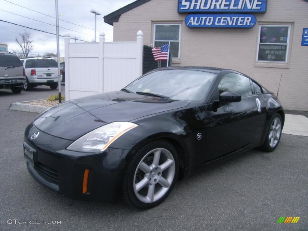 Super Black Nissan 350Z