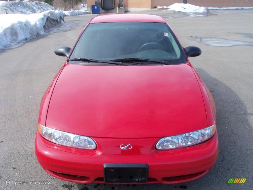2004 Alero GL1 Sedan - Sport Red / Pewter photo #8
