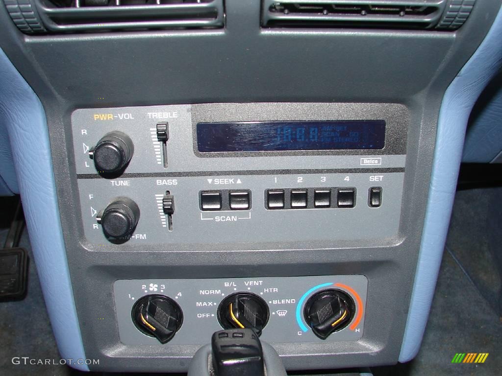 1996 Corsica Sedan - Light Adriatic Metallic / Blue photo #9