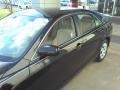 Black - Camry LE Photo No. 20