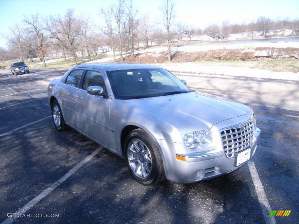 2006 300 C HEMI - Bright Silver Metallic / Dark Slate Gray/Light Graystone photo #1