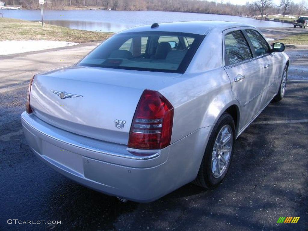 2006 300 C HEMI - Bright Silver Metallic / Dark Slate Gray/Light Graystone photo #3