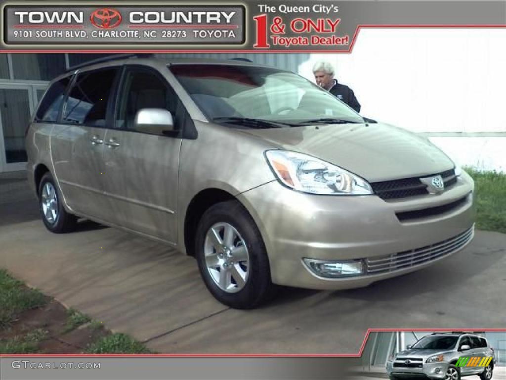 2005 Sienna XLE - Desert Sand Mica / Taupe photo #1