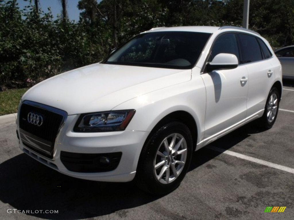 2009 Q5 3.2 Premium quattro - Ibis White / Black photo #1